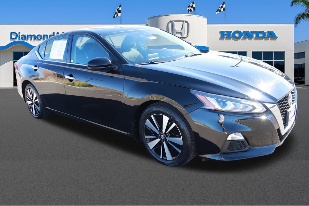 Used 2022 Nissan Altima 2.5 SV w/ SV Premium Package