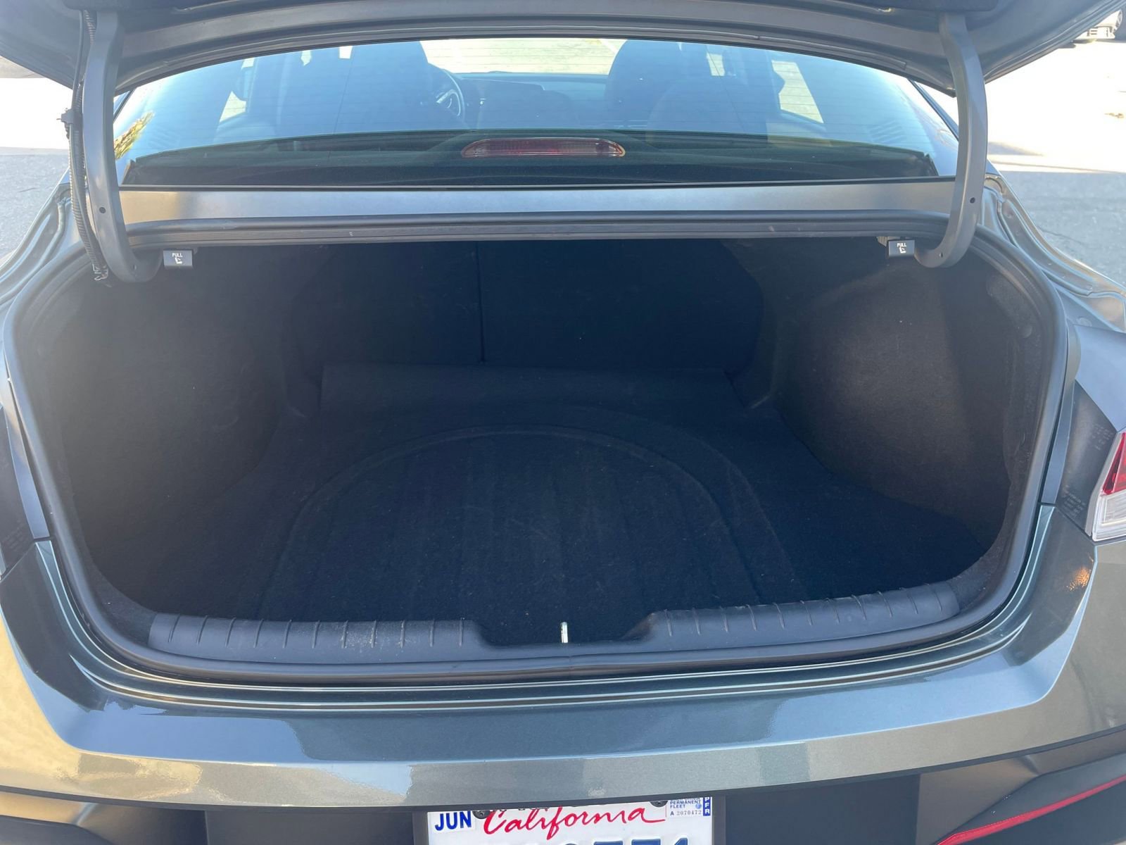 Used 2025 Hyundai Elantra SEL image 33