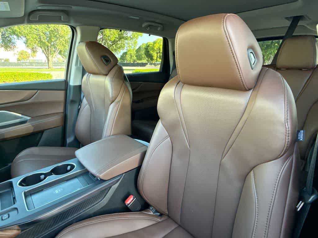 Used 2025 Acura MDX w/ Technology Package FWD image 14