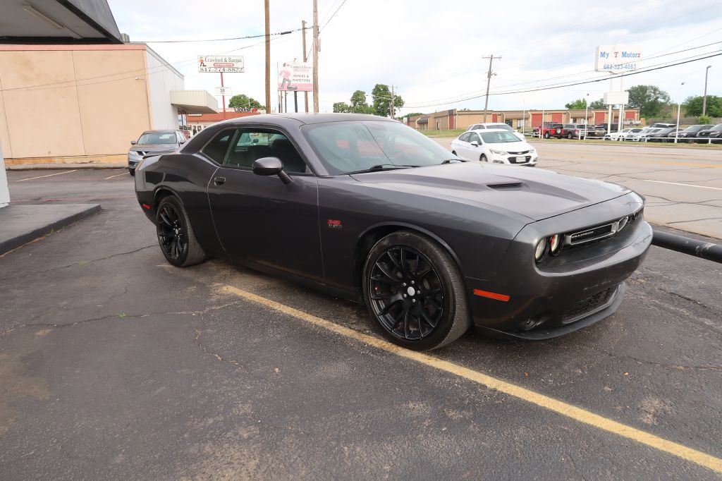 Used 2015 Dodge Challenger R/T w/ Quick Order Package 28B R/T RWD image 2