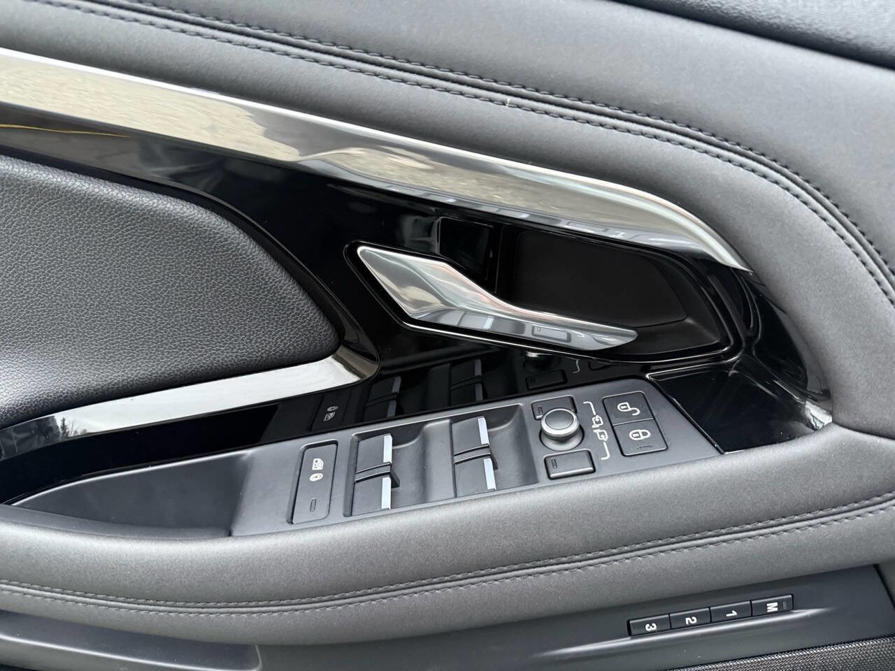 Used 2020 Land Rover Range Rover Evoque S image 60