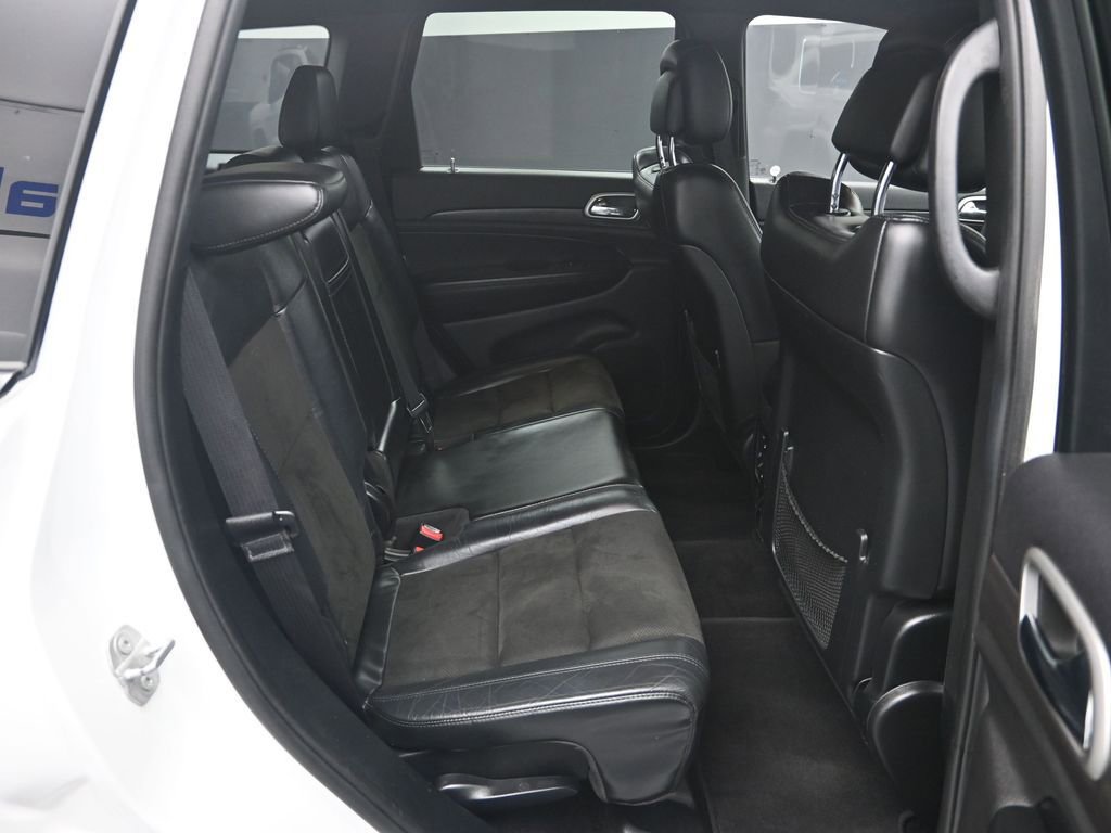 Used 2018 Jeep Grand Cherokee Altitude image 35