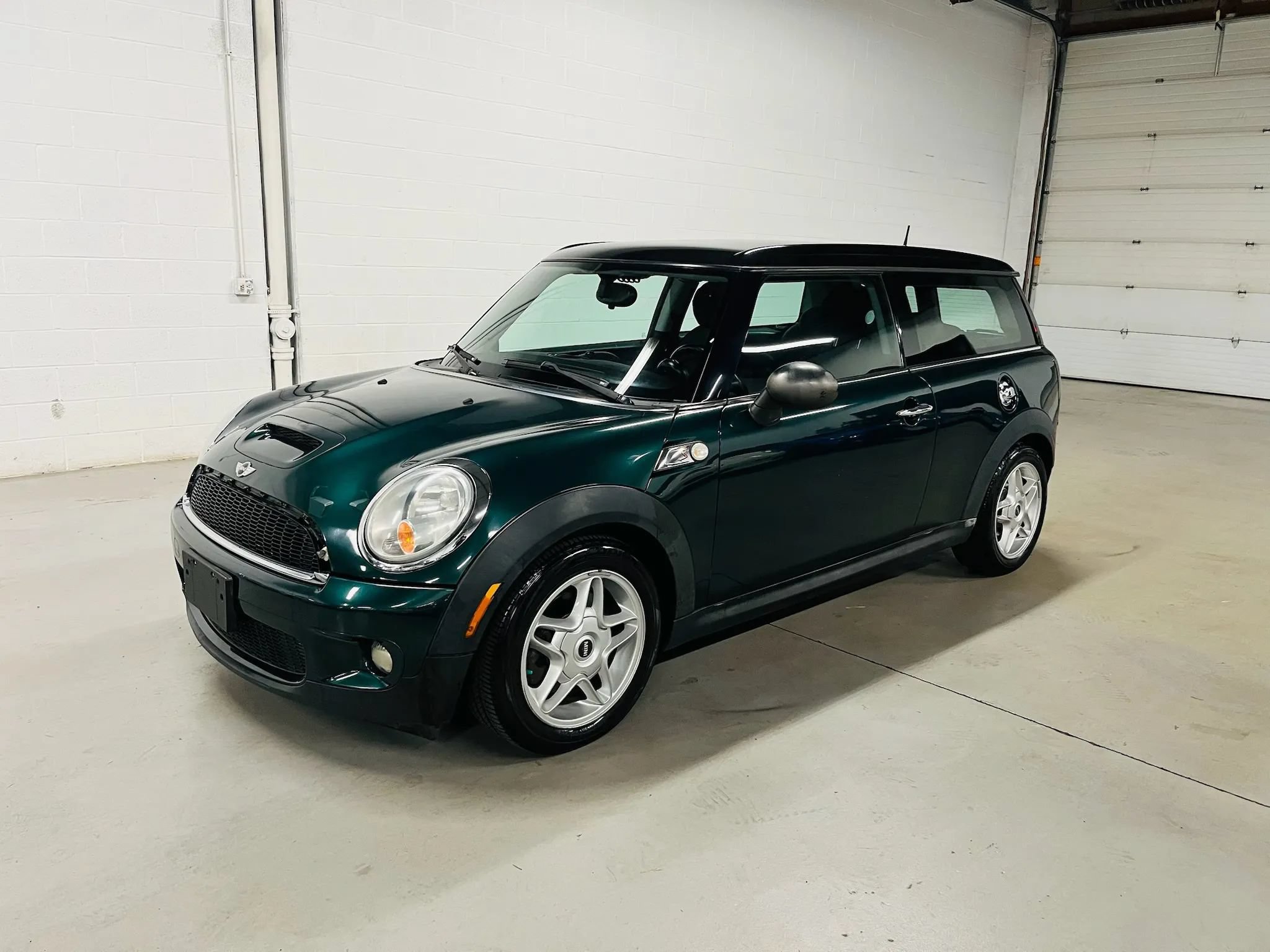Used 2010 MINI Cooper Clubman S FWD image 2
