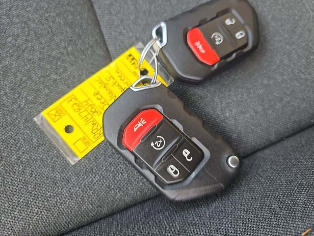 Used 2024 Jeep Wrangler Unlimited w/ Convenience Group image 34