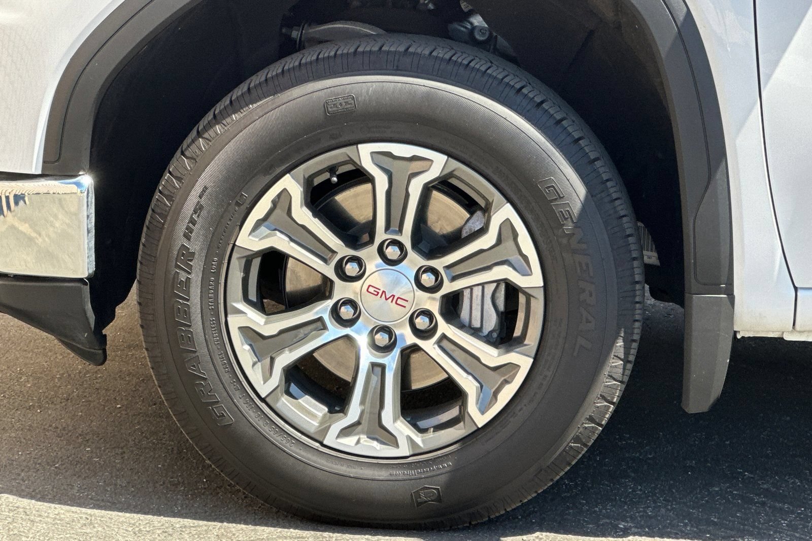 Certified 2025 GMC Sierra 1500 SLT RWD image 27
