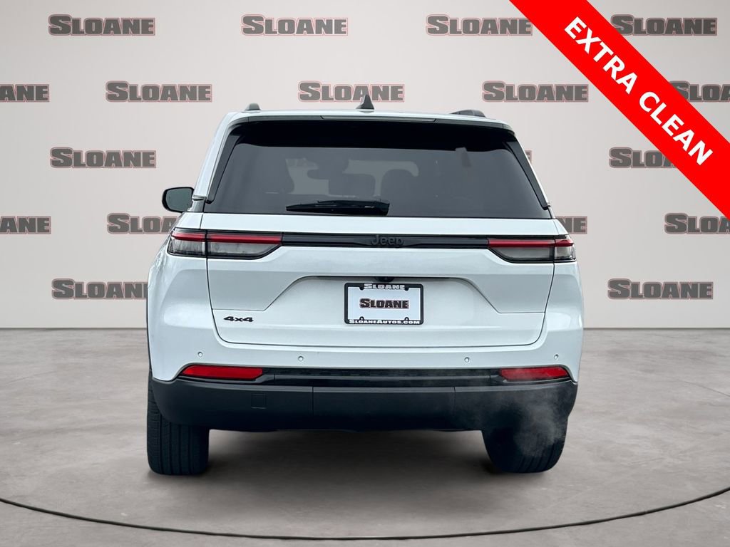 Used 2023 Jeep Grand Cherokee Altitude image 4