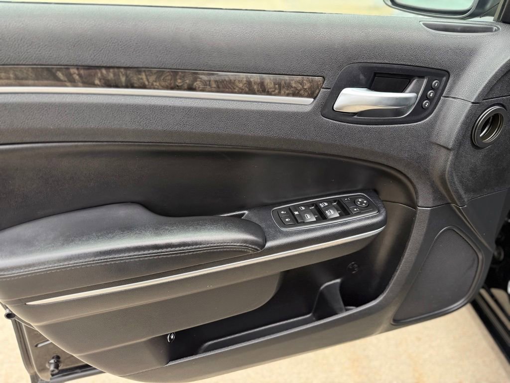 Used 2012 Chrysler 300 C AWD/4WD image 25
