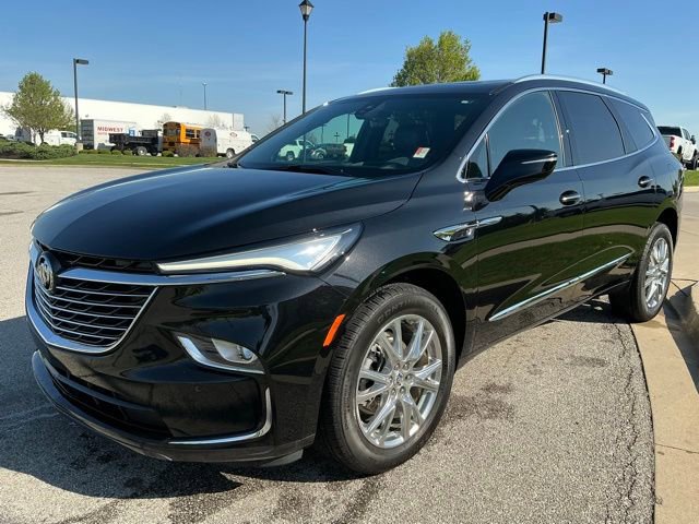 Used 2023 Buick Enclave Premium w/ Experience Buick Package AWD/4WD image 3