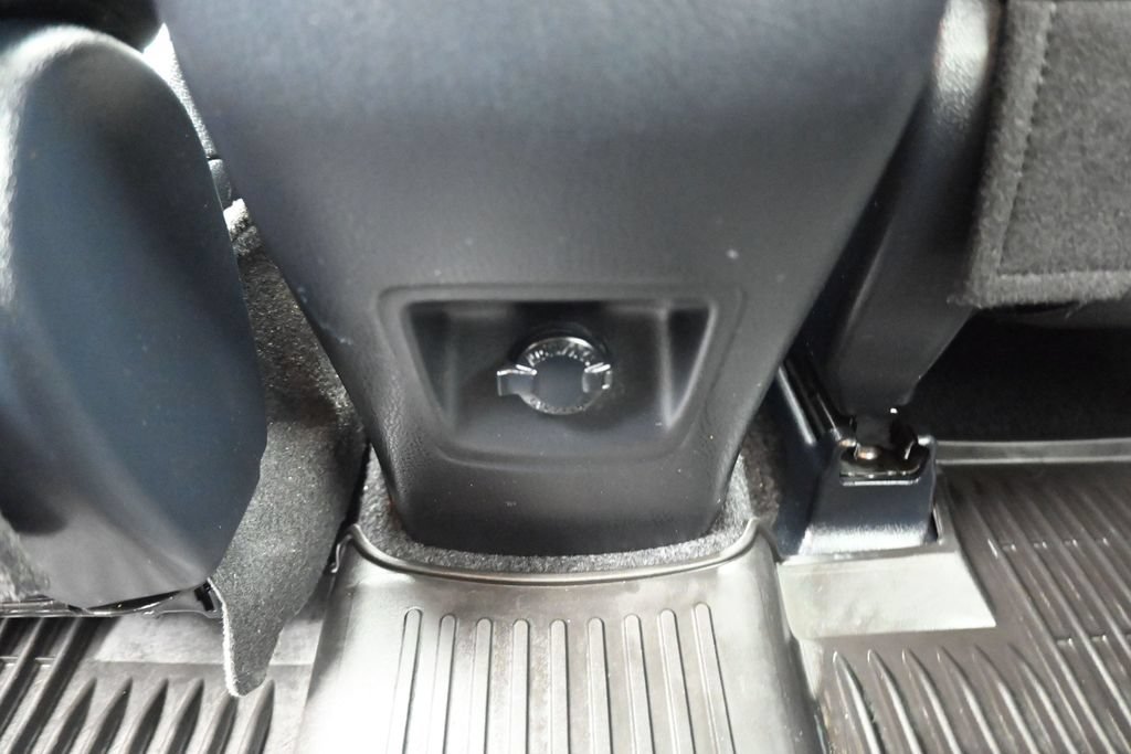 Used 2018 Toyota RAV4 Limited AWD/4WD image 36