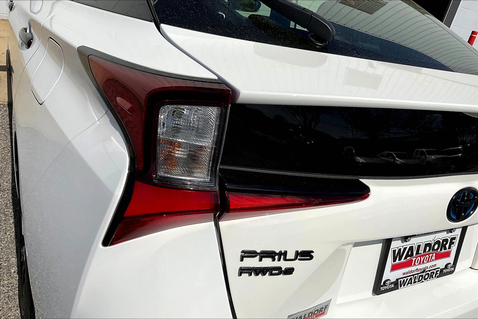 Used 2022 Toyota Prius AWD image 33