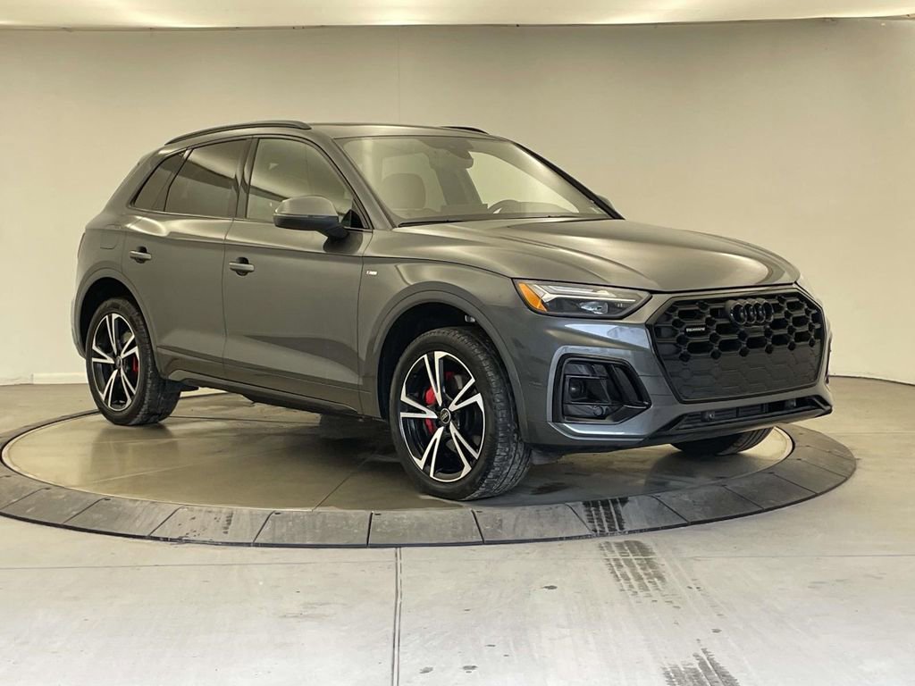 Certified 2025 Audi Q5 2.0T Premium Plus image 9