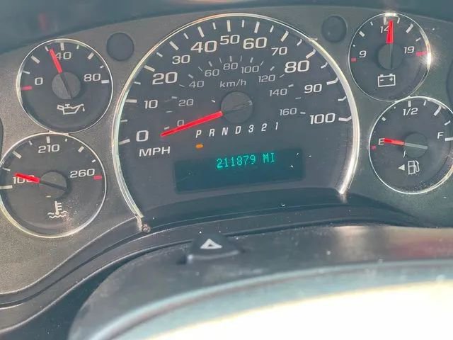 Used 2009 Chevrolet Express 3500 image 11