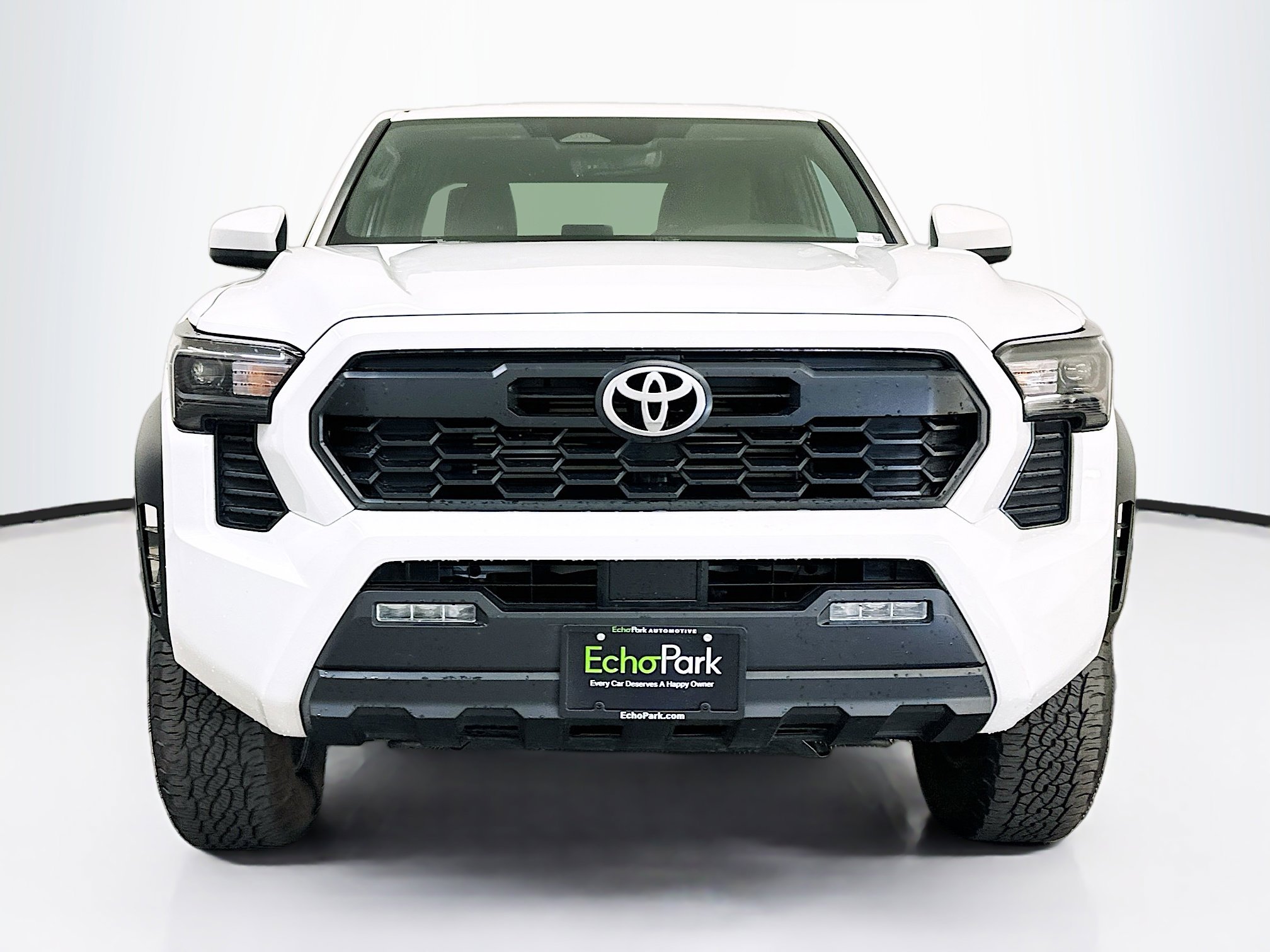 Used 2024 Toyota Tacoma TRD Off-Road AWD/4WD image 2