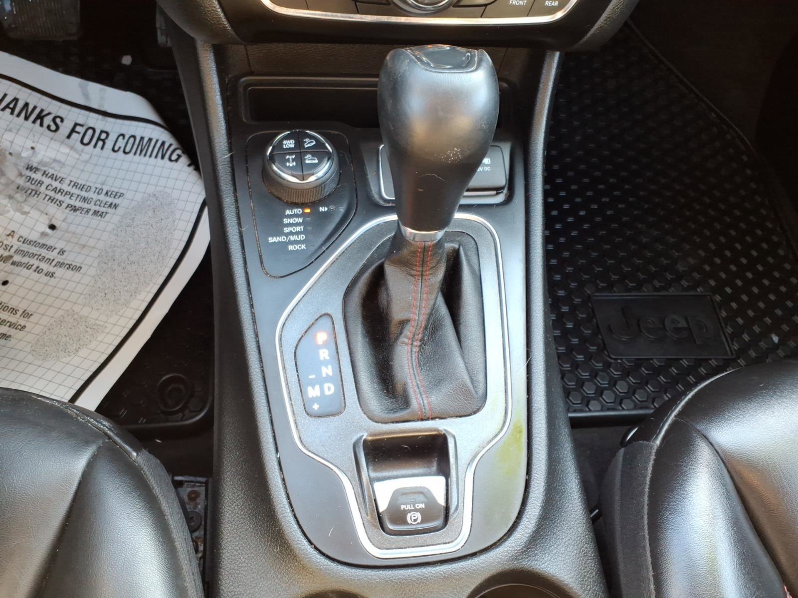 Used 2022 Jeep Cherokee Trailhawk w/ Trailer Tow Group image 25