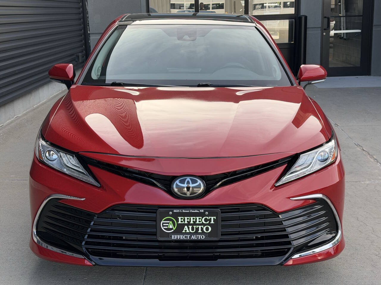 Used 2024 Toyota Camry XLE w/ Navigation Package AWD/4WD image 4