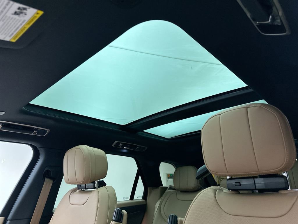 New 2026 Land Rover Range Rover Sport SE AWD/4WD image 19