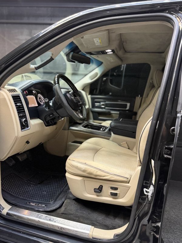 Used 2018 RAM 3500 Laramie Longhorn AWD/4WD image 7