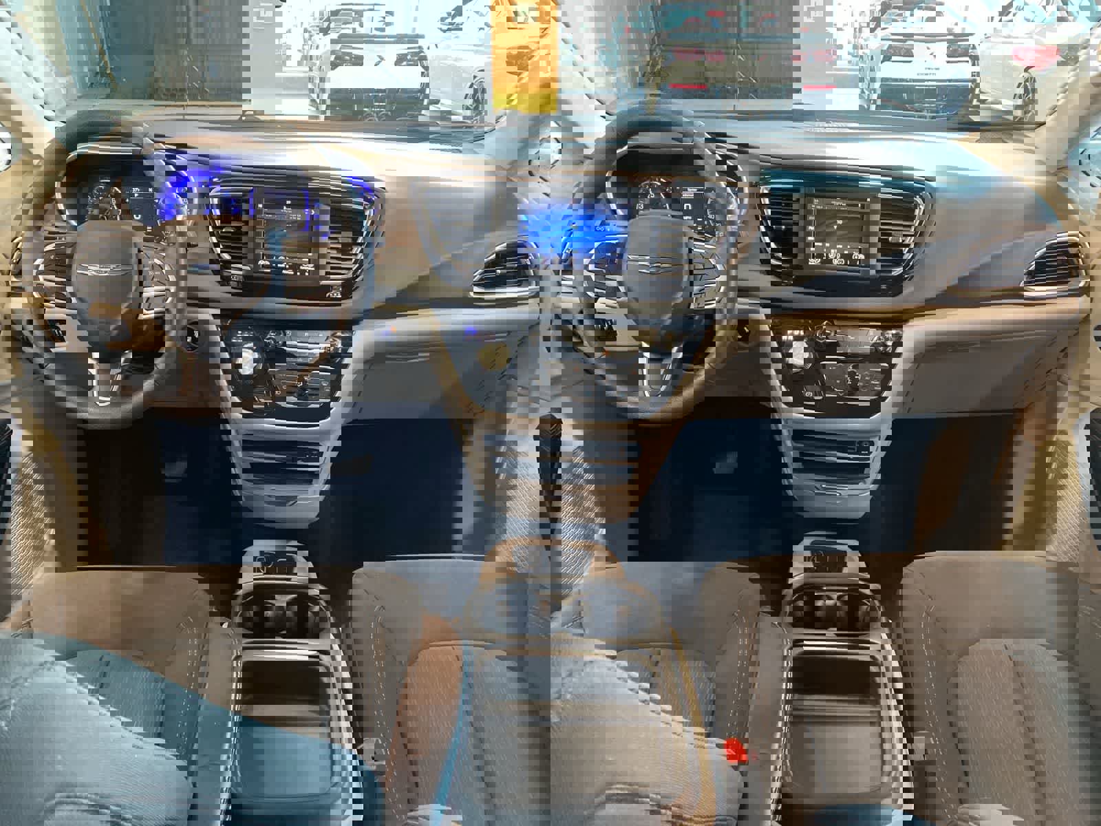 Used 2018 Chrysler Pacifica Touring Plus image 14