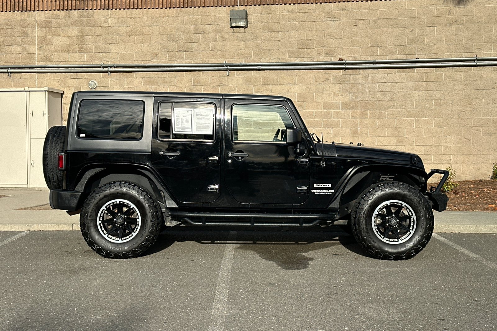 Used 2016 Jeep Wrangler Unlimited Sport w/ Quick Order Package 24S AWD/4WD image 2