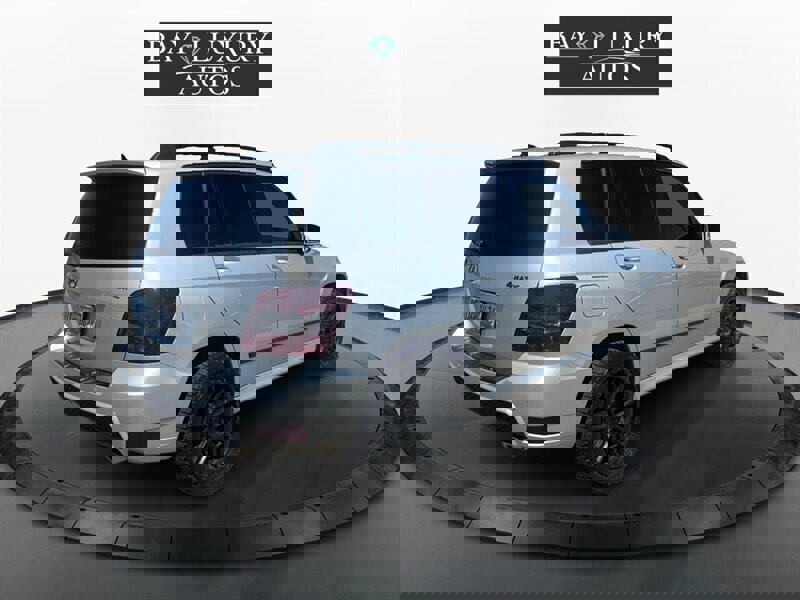 Used 2011 Mercedes-Benz GLK 350 4MATIC image 12