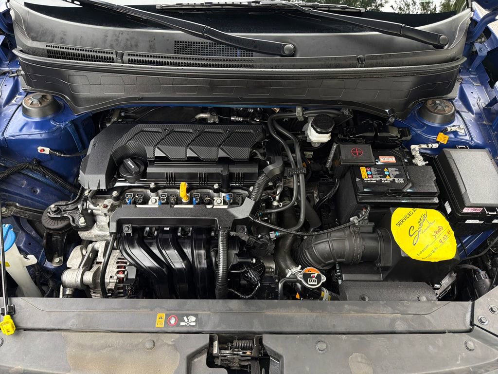 Used 2025 Hyundai Venue Limited FWD image 25