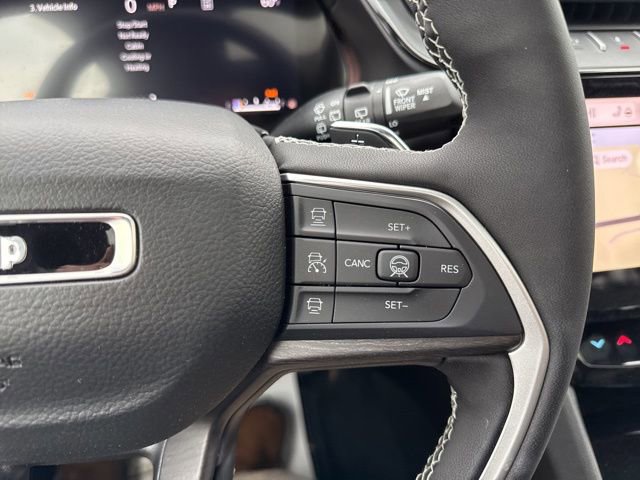 Used 2026 Jeep Grand Cherokee Altitude image 34