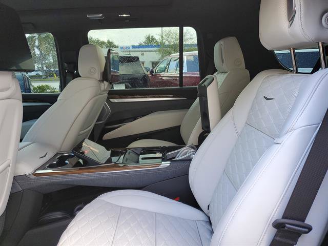 Certified 2026 Cadillac Escalade ESV Platinum Luxury image 15