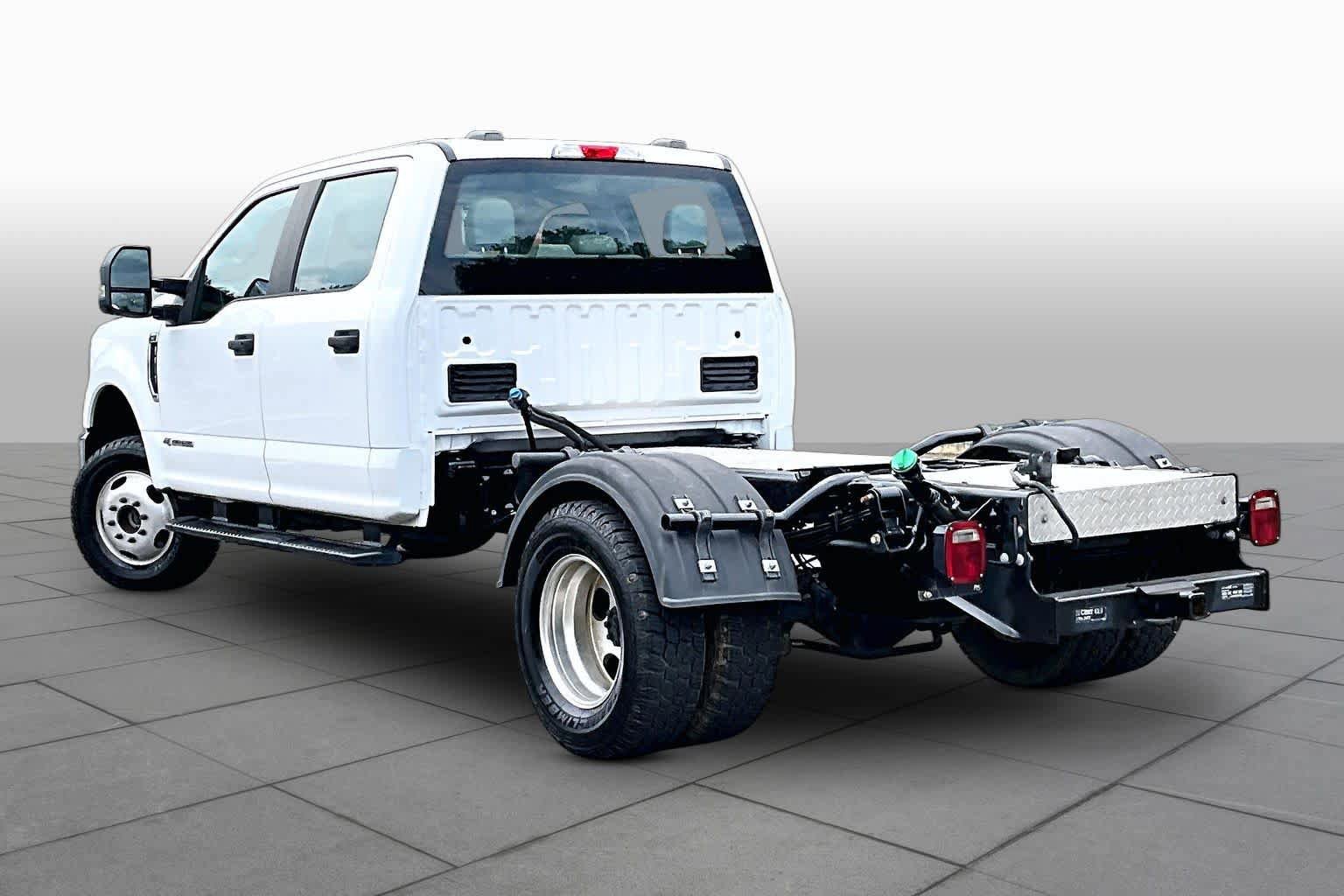Used 2020 Ford F350 XL w/ Power Equipment Group AWD/4WD image 12