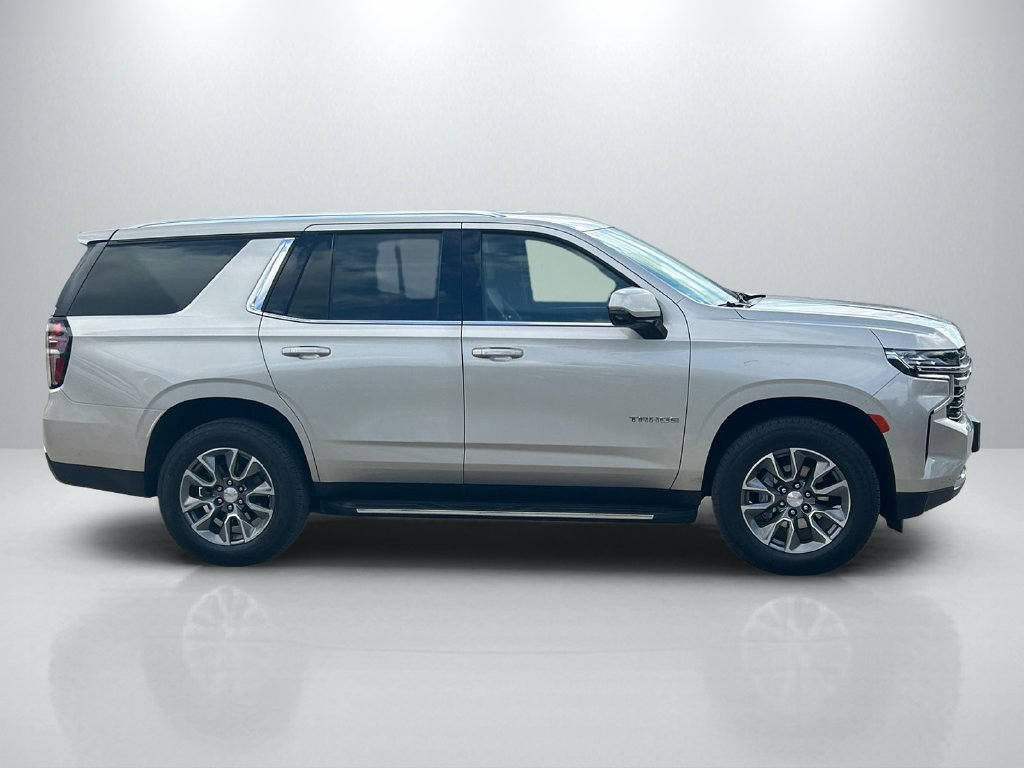 Used 2024 Chevrolet Tahoe LT w/ Luxury Package RWD image 4