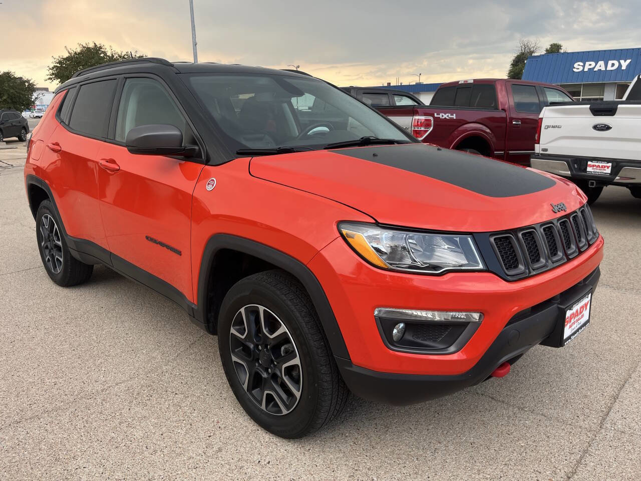 Used 2019 Jeep Compass Trailhawk image 3