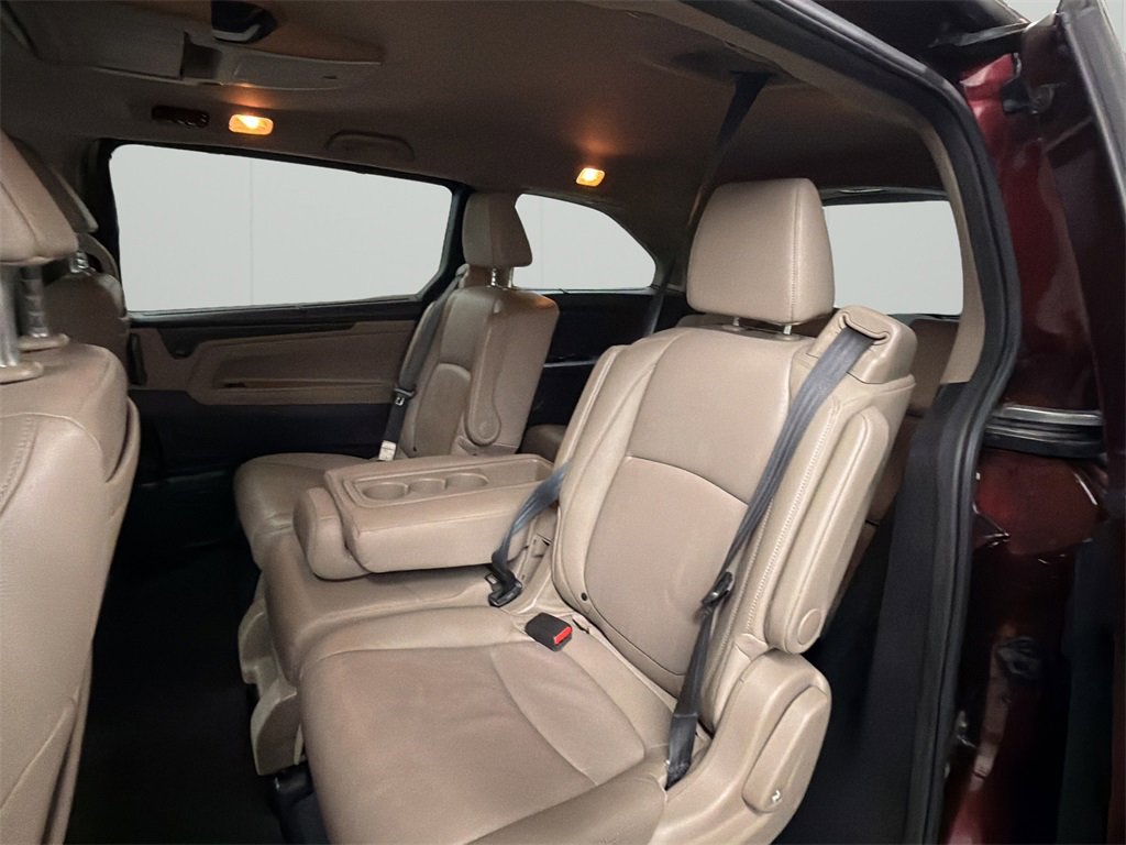 Used 2018 Honda Odyssey Elite image 16