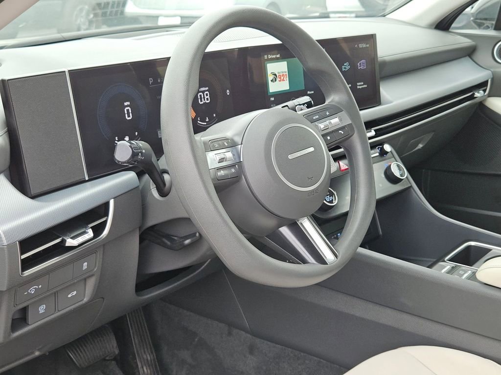 Used 2025 Hyundai Sonata SEL FWD image 13