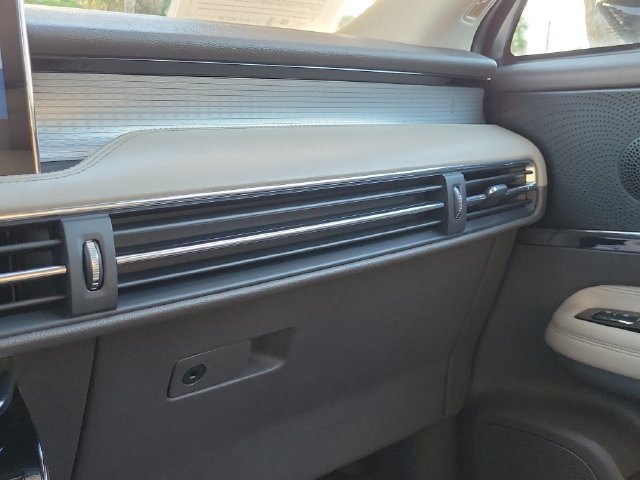 Certified 2023 Lincoln Corsair FWD image 29