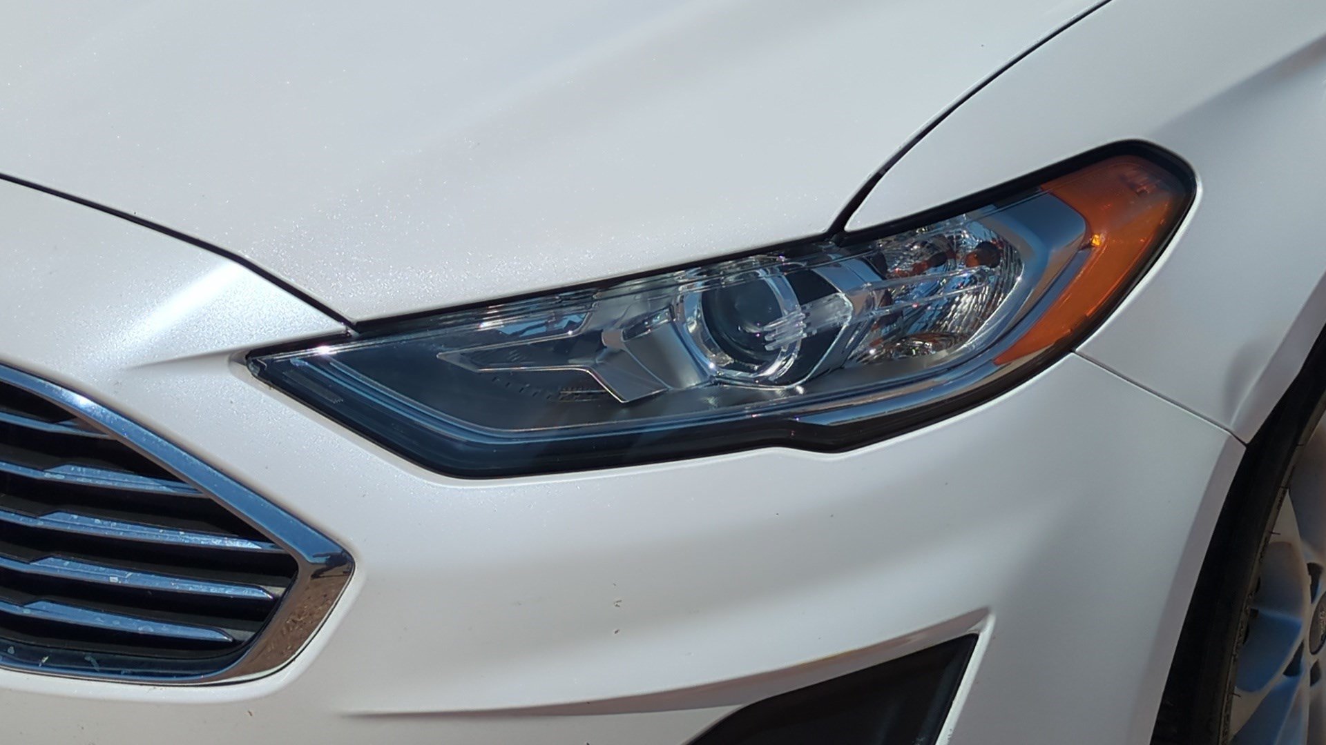 Used 2020 Ford Fusion SE FWD image 9