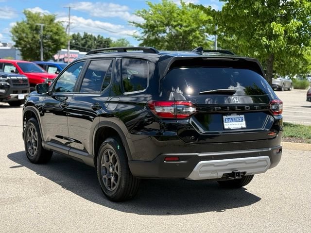 Used 2025 Honda Pilot TrailSport image 7