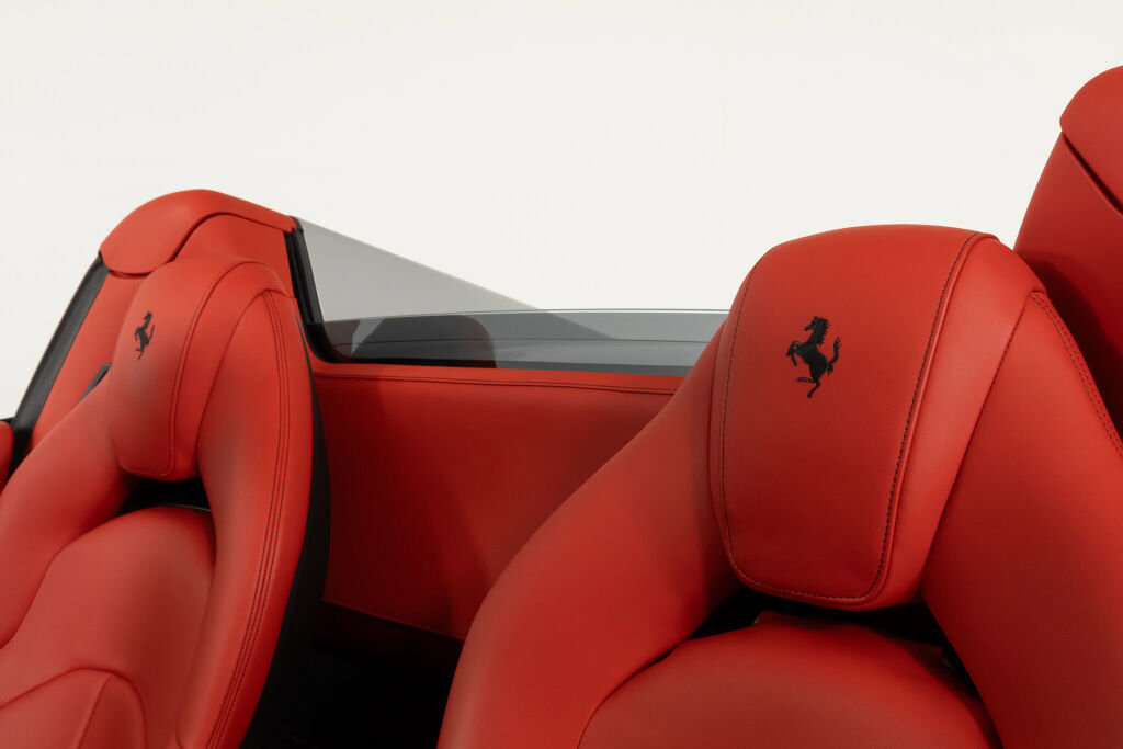 Used 2018 Ferrari 488 Spider image 51