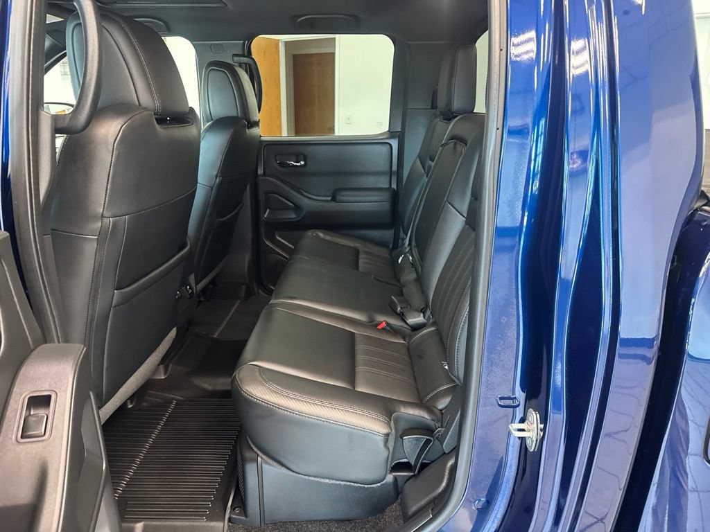 Used 2022 Nissan Frontier PRO-4X w/ Pro-4X Premium Package AWD/4WD image 12
