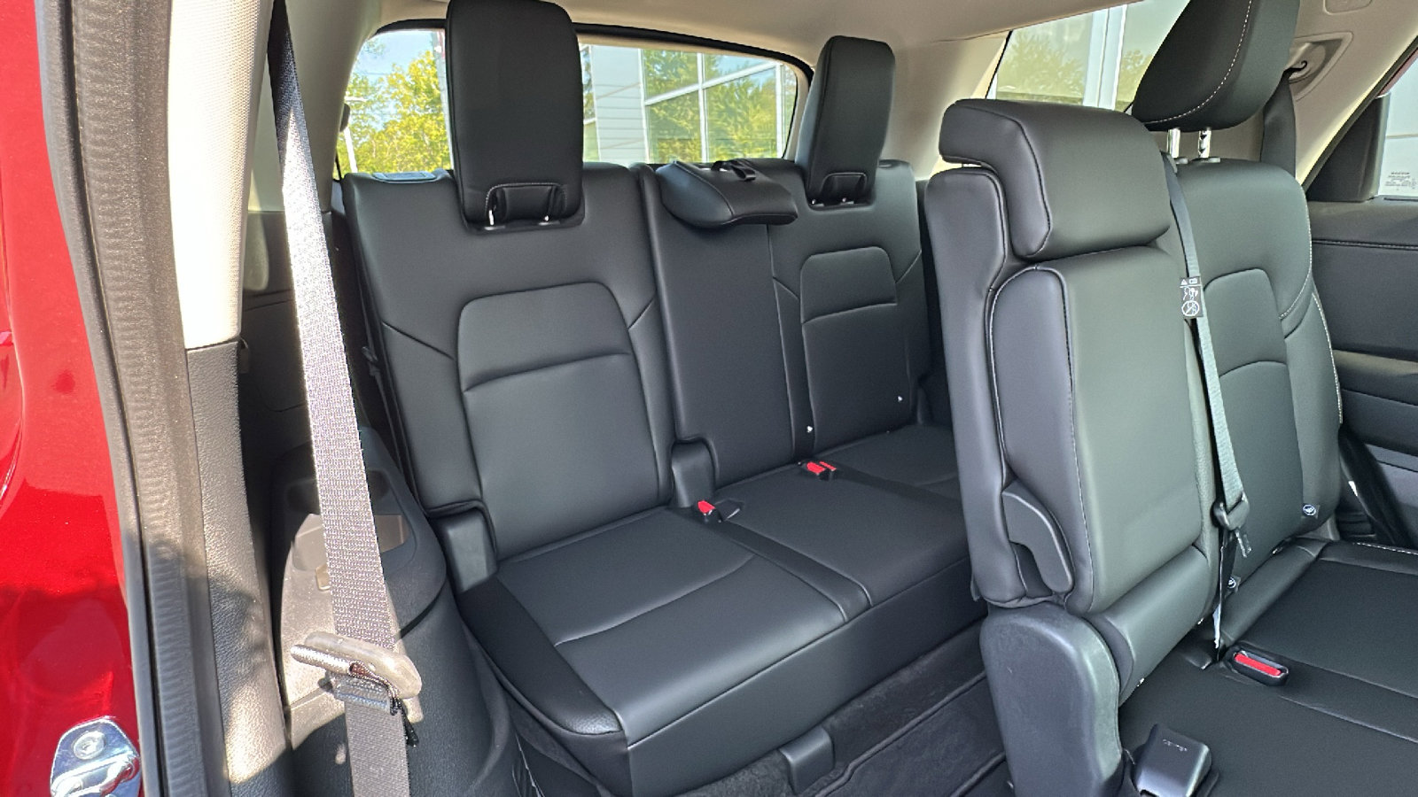 Certified 2025 Nissan Pathfinder SL image 24