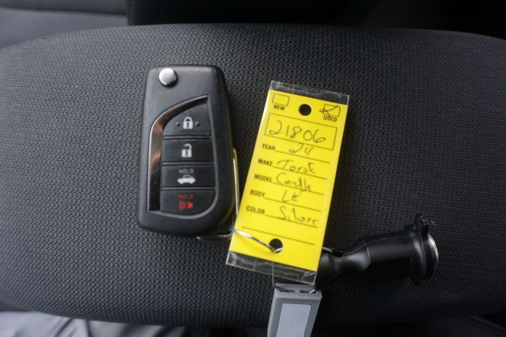 Used 2024 Toyota Corolla LE FWD image 28