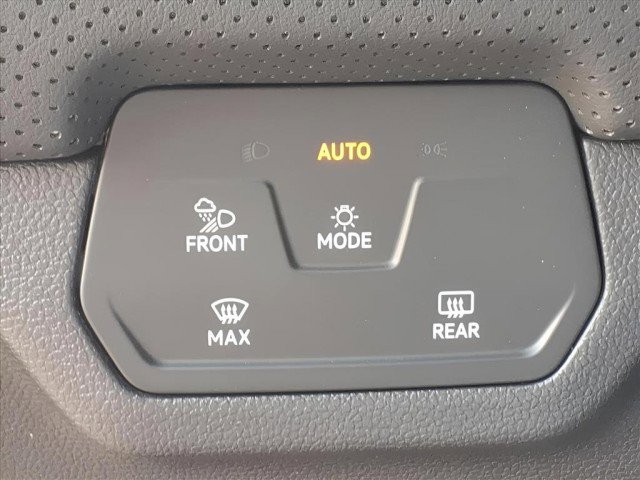 New 2026 Volkswagen Atlas SE image 25