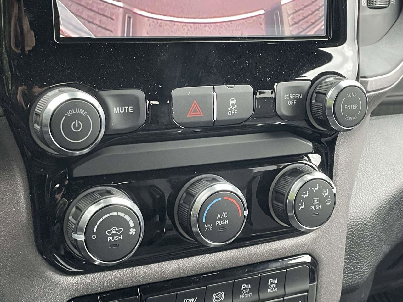 New 2026 RAM 2500 Tradesman w/ Chrome Appearance Group image 39