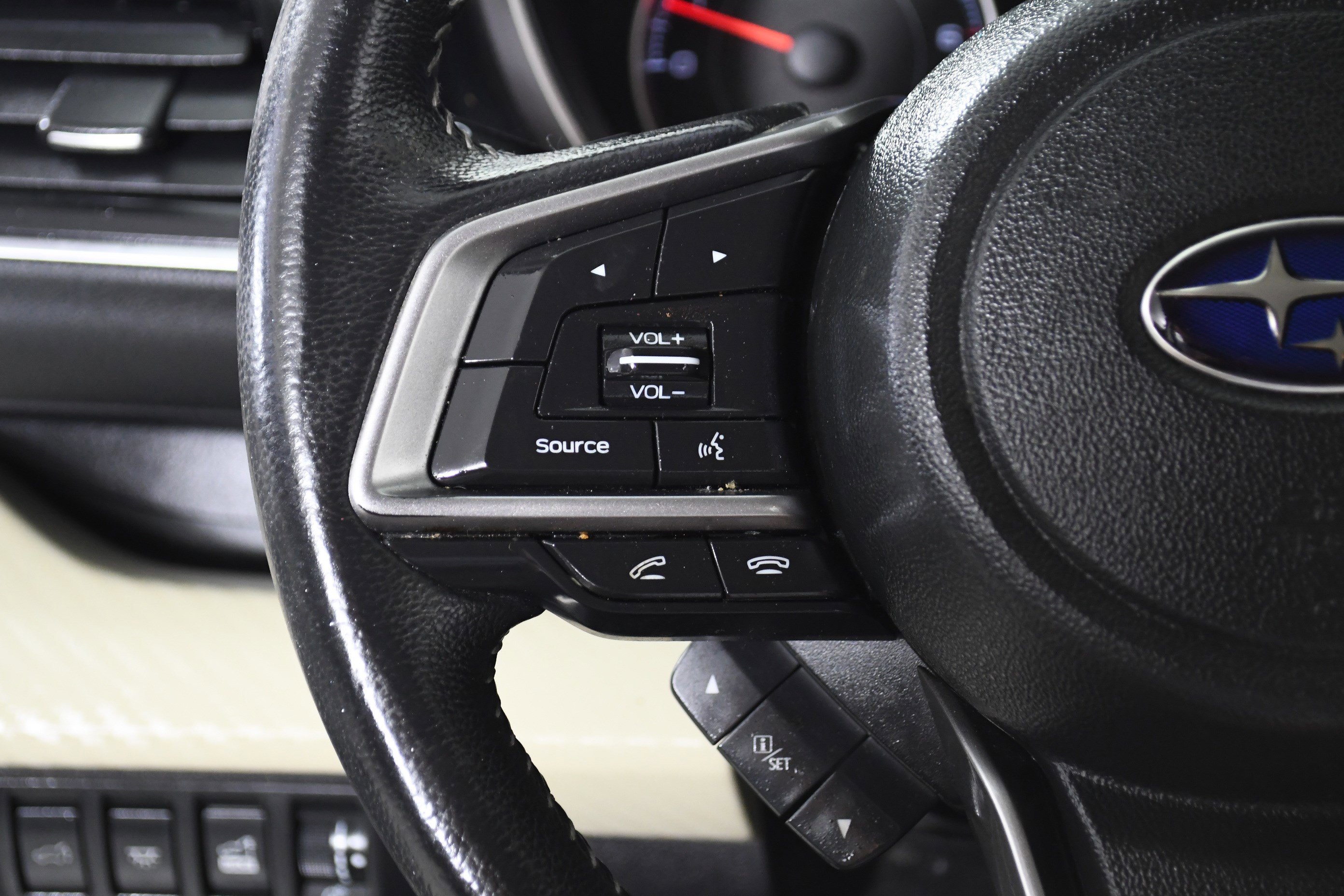 Used 2020 Subaru Ascent Premium w/ Convenience Package image 11