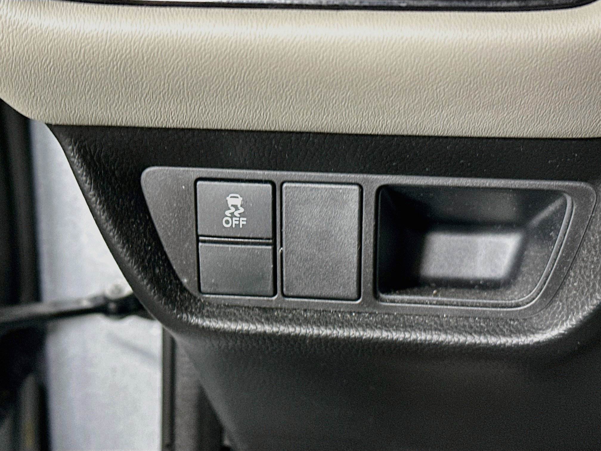 Used 2024 Honda HR-V LX image 17