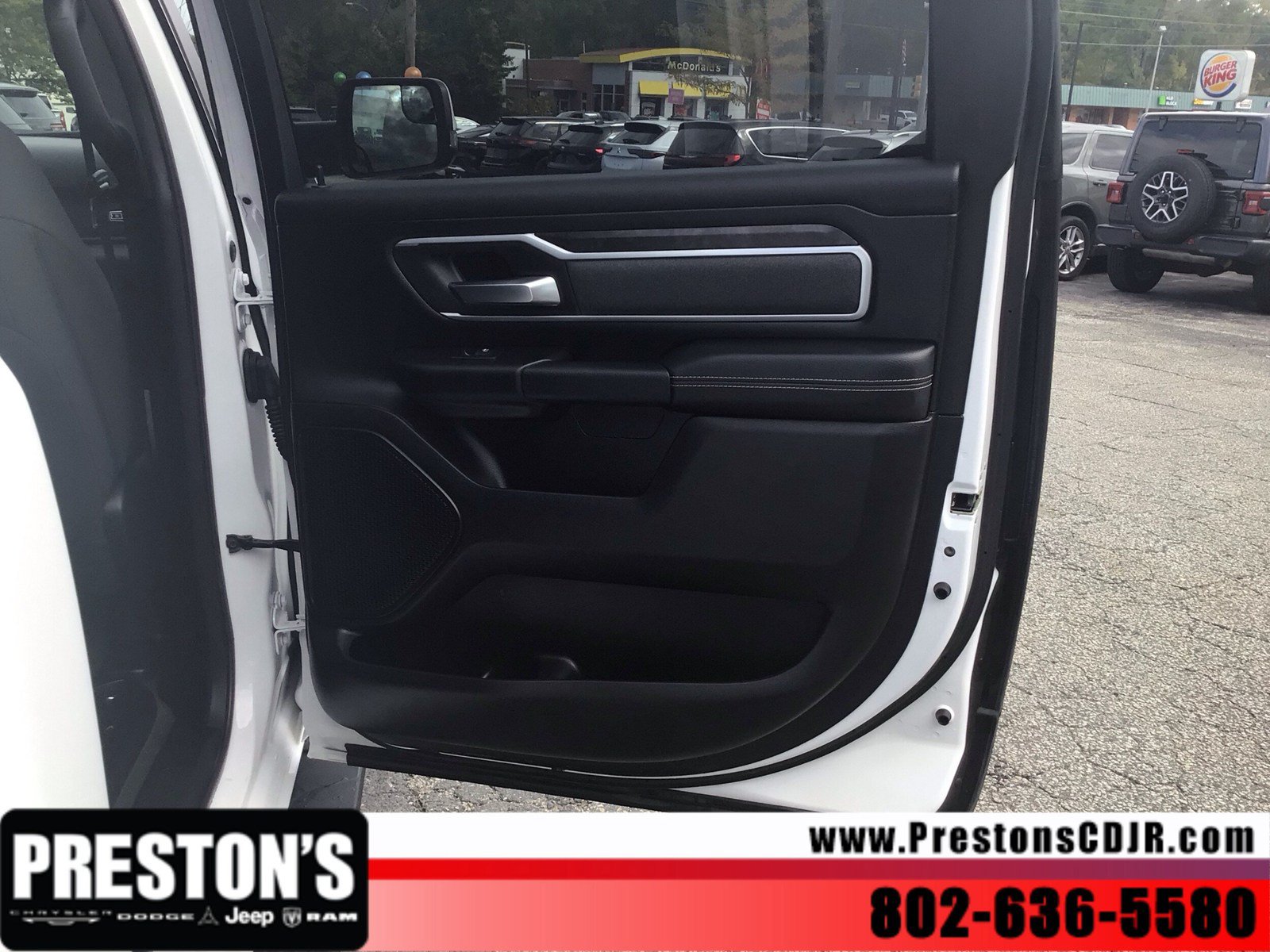 Used 2023 RAM 1500 Big Horn AWD/4WD image 24