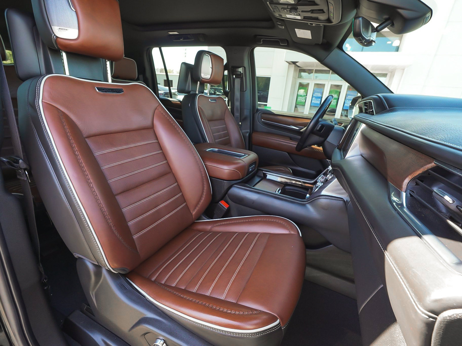 Used 2023 GMC Yukon XL Denali Ultimate AWD/4WD image 45
