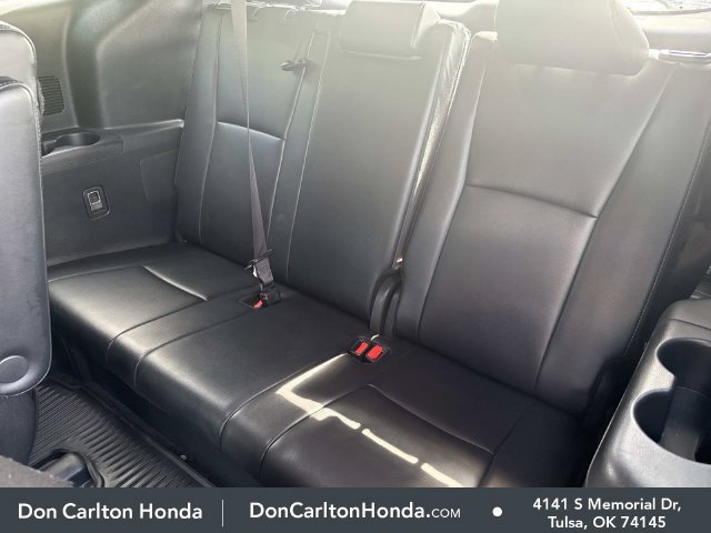 Used 2024 Toyota Highlander XSE FWD image 16