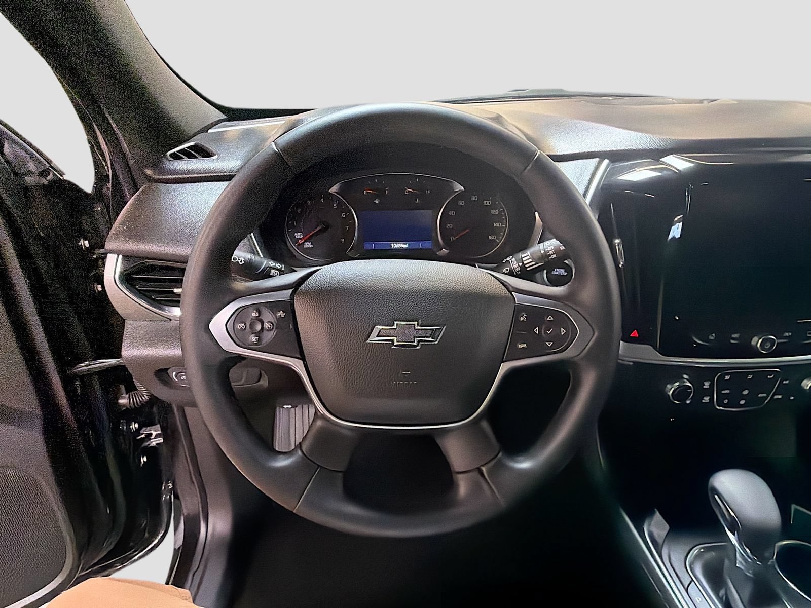 Used 2024 Chevrolet Traverse LT AWD/4WD image 11