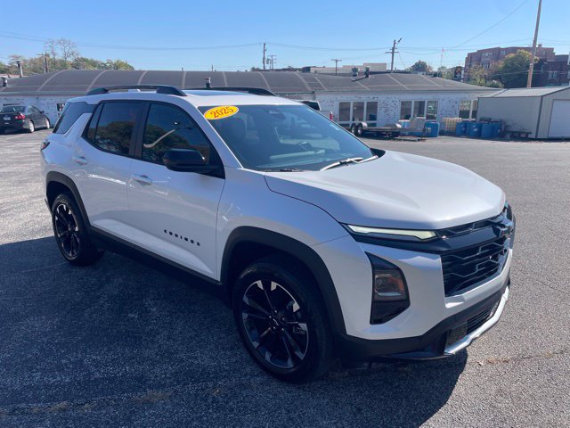 Used 2025 Chevrolet Equinox RS w/ Convenience Package III FWD image 3