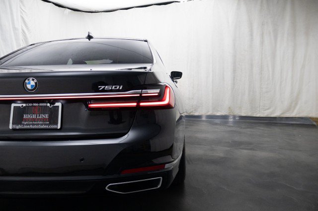 Used 2020 BMW 750i xDrive AWD/4WD image 11