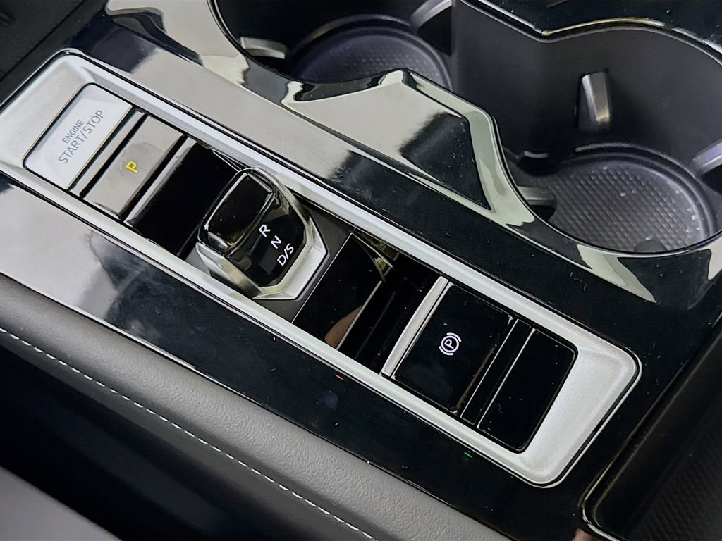 Used 2025 Volkswagen Atlas Cross Sport SEL Premium R-Line image 20